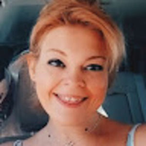 Meet your Posher, Holly